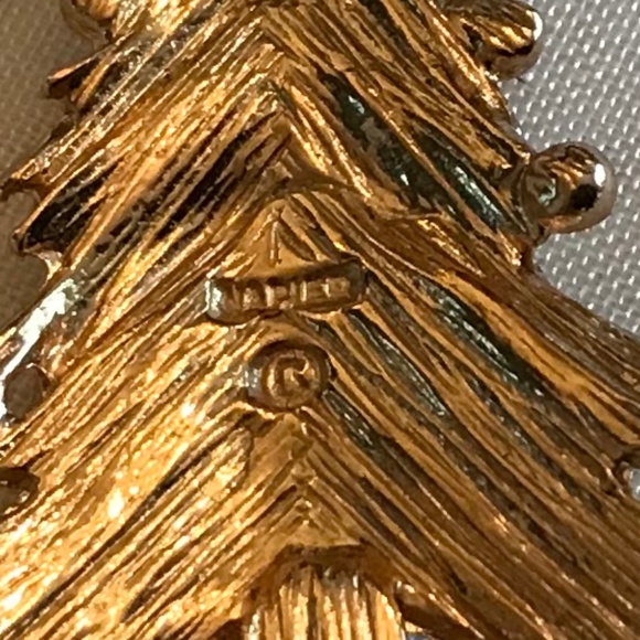 Vintage Christmas Jewelry - Picture 7 of 7